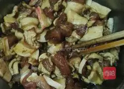 Illustration of how to make braised beans and noodles 4