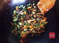 Beef and mixed vegetable braised noodles Practice illustration 4