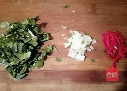 Shredded Chicken Illustration of making cold noodles 4