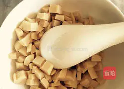 Illustration of how to make delicious cold noodles 6