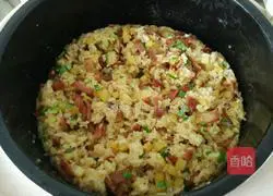 Illustration of how to make bacon and potato braised rice 2