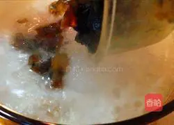 Illustration of Preserved Egg and Lean Pork Porridge 6