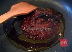 Illustration of how to make rice noodles with meat sauce 2