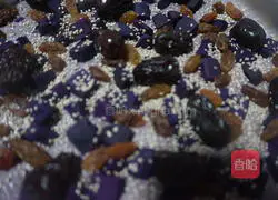 Illustration of how to make glutinous purple sweet potato black rice cake 10
