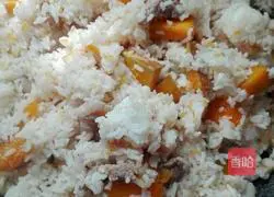 Illustration of how to make pumpkin braised rice 6