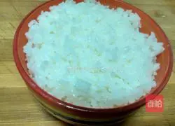 Illustration of how to make rice with diced potatoes 10