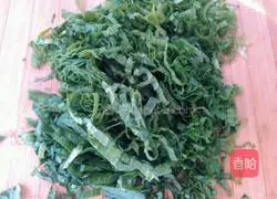 Illustration of how to make green rose rolls 2