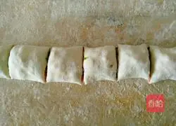 Illustration of how to make chives and ham rolls 9