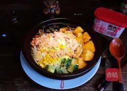 Illustration of how to make leftover clay pot rice 15