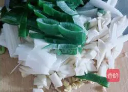 Illustration of how to make braised beans and noodles 3