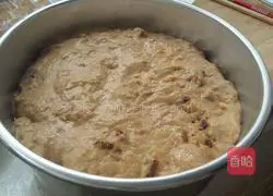 Illustration of how to make brown sugar, sweet potato and jujube cake 4