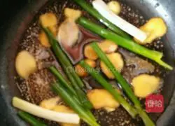 Illustration of how to bake chicken wings in a rice cooker 5