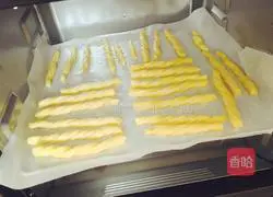 Illustration of how to make Italian hard dough sticks 11