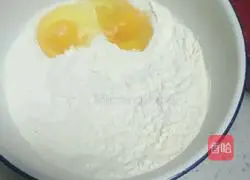 Illustration of how to make cornmeal cake 3