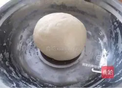 Illustration of how to make scallion rolls 1