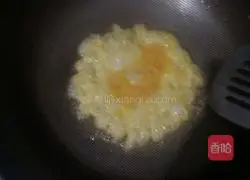 Illustration of how to make seafood rice noodles 3