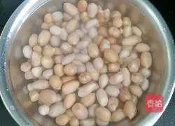 Illustration of how to make rice, brown rice and peanut porridge 2