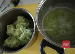 Illustration of how to make pot stickers 4