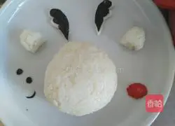 Illustration of how to make chicken leg reindeer rice balls 13