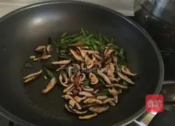 Illustration of how to make braised beans and pasta 6