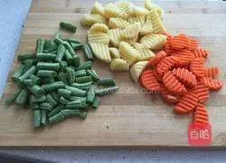 Illustration of how to make braised pork belly with rice 1