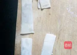 Illustration of how to make fried spring rolls 3