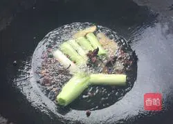 Illustration of braised pork ribs and noodles 3