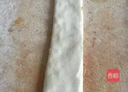 Illustration of how to make onion-flavored flower rolls 10