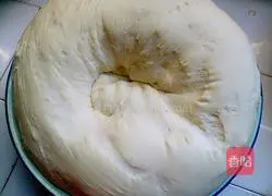 Illustration of how to make lily rolls 7