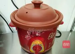 Illustration of how to make red dates and white fungus paste 7