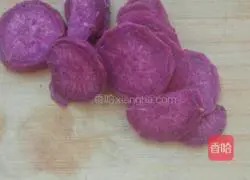 Illustration of how to make purple sweet potato porridge 1