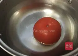 Illustration of how to make tomato meat sauce pasta 1