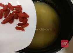 Illustration of how to make yam, red dates and millet porridge 11