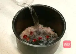 Illustration of how to make double-meter red date porridge 2