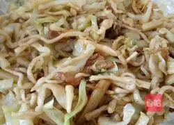 Illustration of braised noodles 7