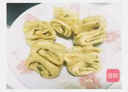 Illustration of how to make salt and pepper rolls 6