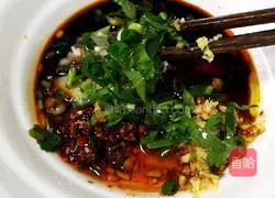 Illustration of how to make rice noodles in minced meat soup 4