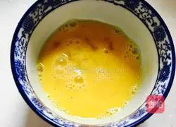 Illustration of how to make fried rice noodles with celery and cinnamon 3