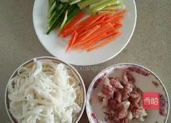 Illustration of how to make fried rice noodles 1