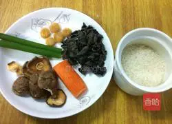 Illustration of how to make mushroom porridge 1