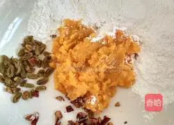 Illustration of how to make sweet potato, glutinous rice, red dates and raisin steamed buns 8