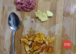 Illustration of Preserved Egg and Lean Pork Porridge 2