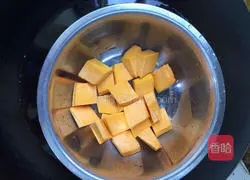 Illustration of how to make pumpkin hair cake 2