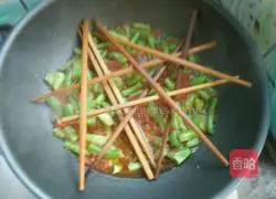 Illustration of handmade bean braised noodles 9