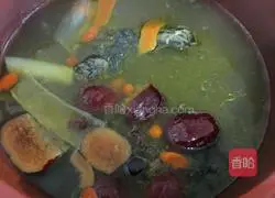 Illustration of how to make mushroom and chicken soup noodles 3