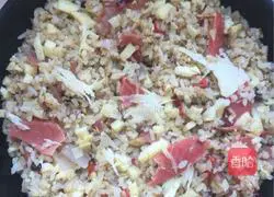 Illustration of how to make grilled sausage and baked rice 2