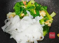 Illustration of how to make fried rice noodles 8