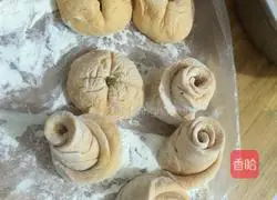 Illustration of how to make pumpkin pattern hair cake 3