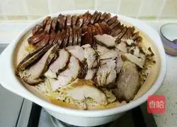 Illustration of how to make claypot rice 7