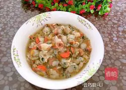 Illustration of how to make scallops, three fresh chives box 3